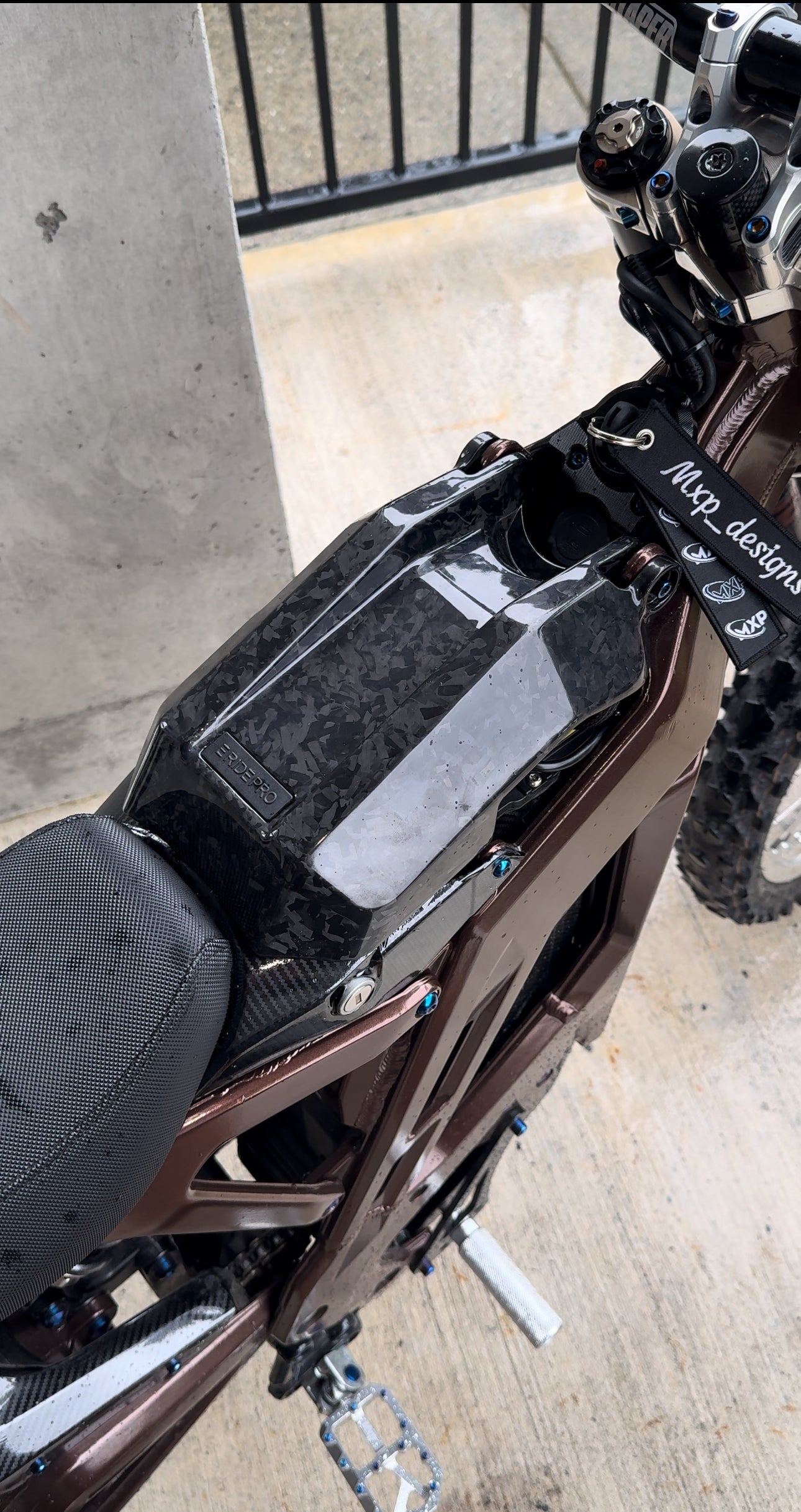 Eride carbon fiber battery lid